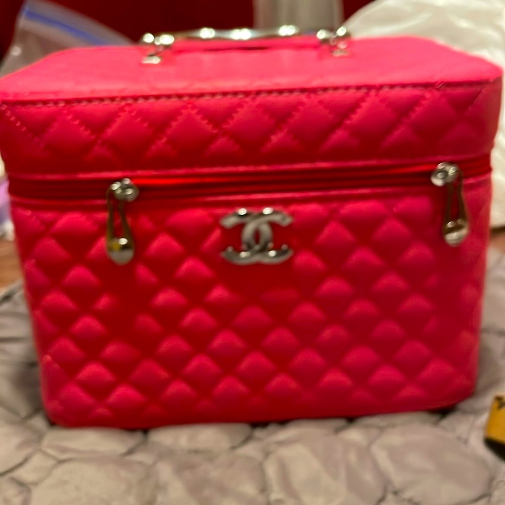 Make up case
